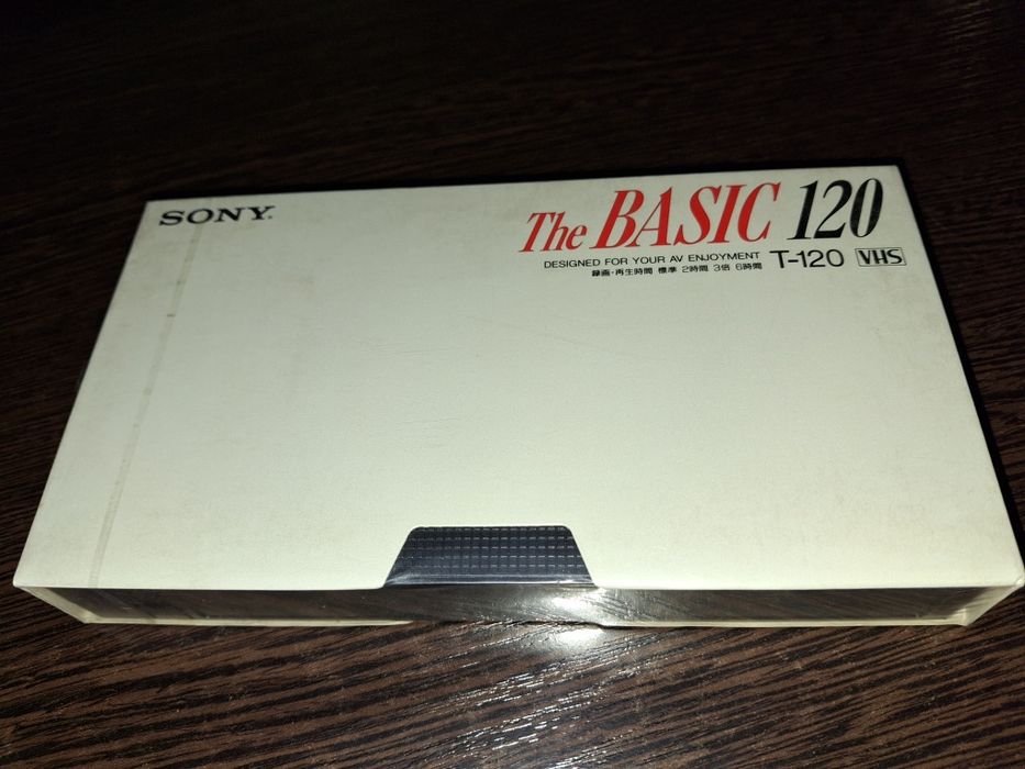 Продам новые, запечатаные VHS кассеты. .
