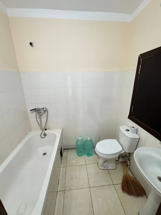 2 xonali kvartira sotiladi   Продается 2-х ком. квартира