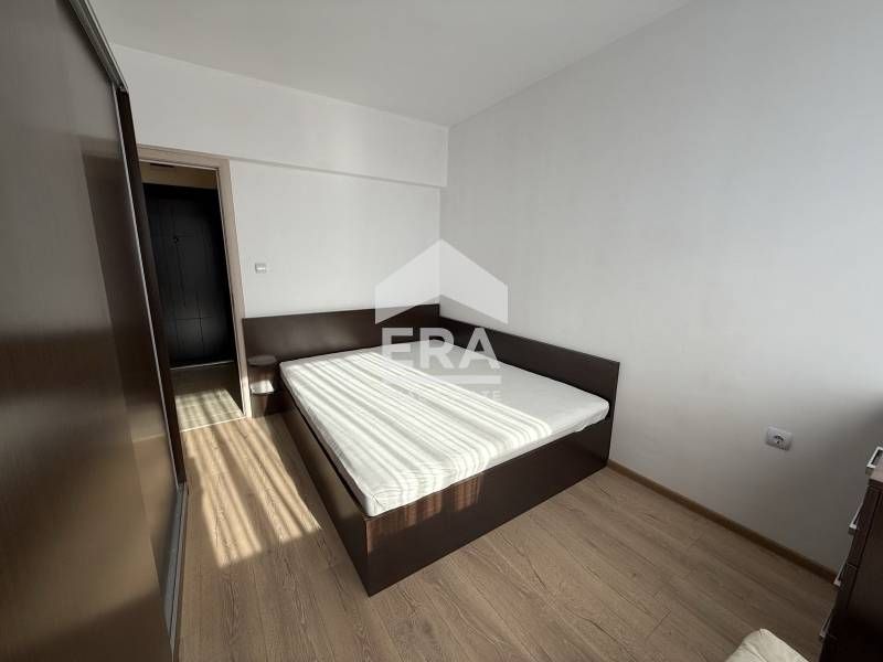 Двустаен апартамент с панорамна гледка в жк Владиславово град Варна