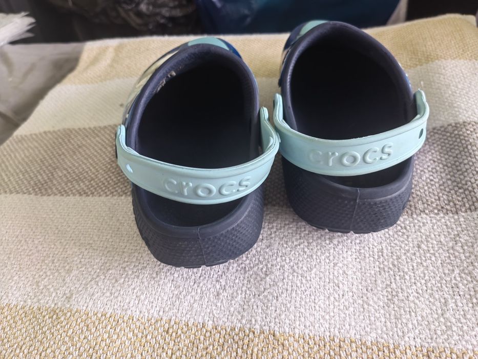 Продавам детски оригинален crocs