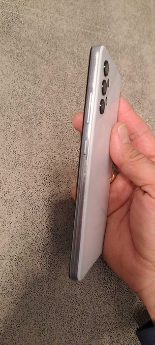 Продавам Samsung Galaxy A32