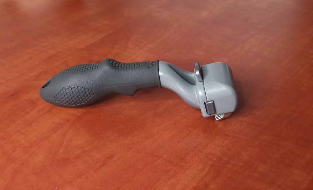 FURMINATOR - perie descâlcire pentru câini si pisici