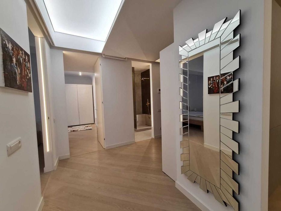 Proprietar inchiriez ap. 3 camere in Cortina North