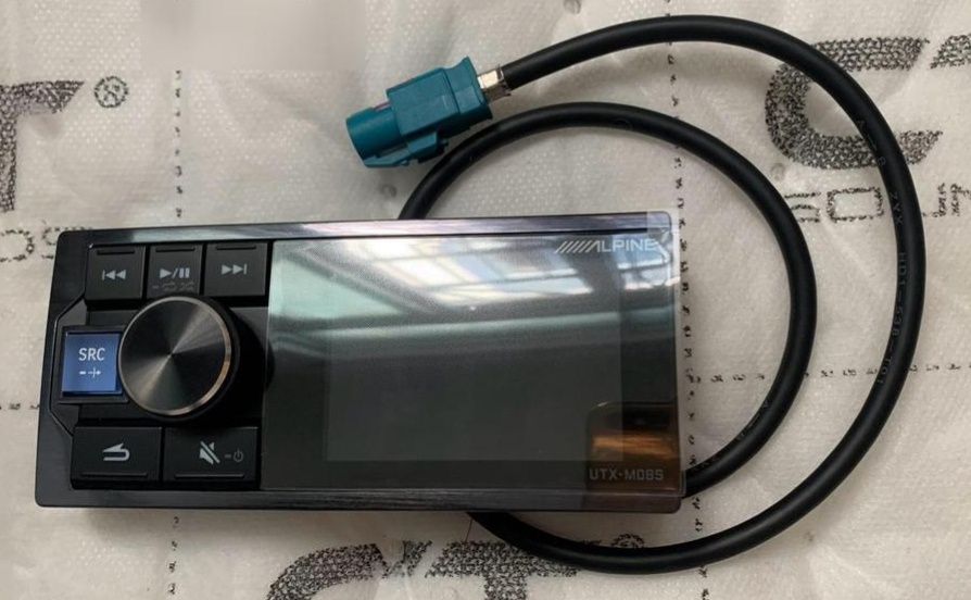 Alpine UTX-M08S Цифровой медиаплеер высокого разрешения