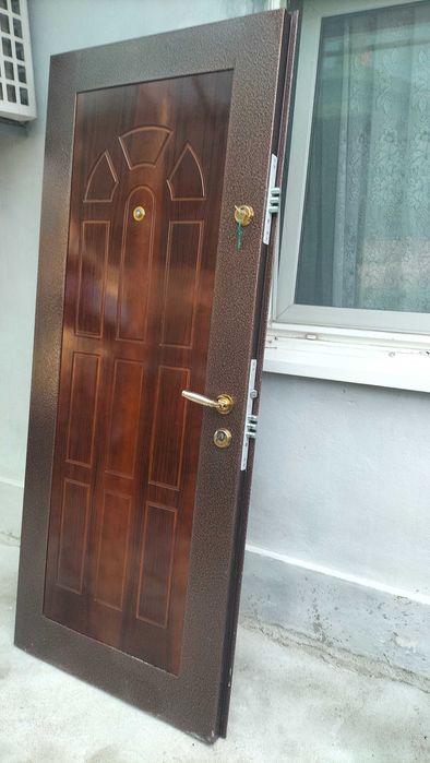 Ușă metalică intrare apartament
