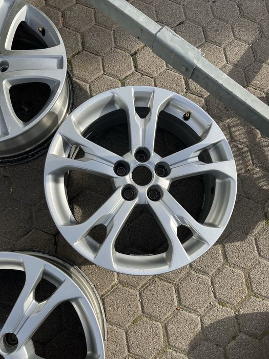 Оригинални джанти 5.114.3.18 за Мицубиши