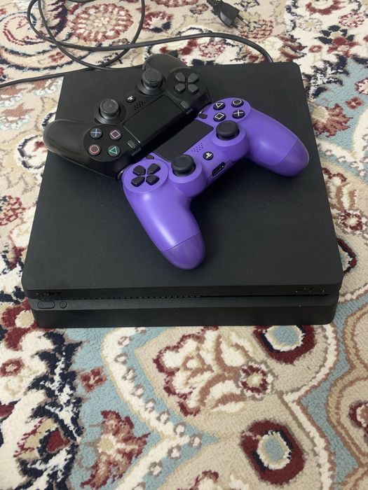 Плей стейшн 4/ 1 терабайт срочно