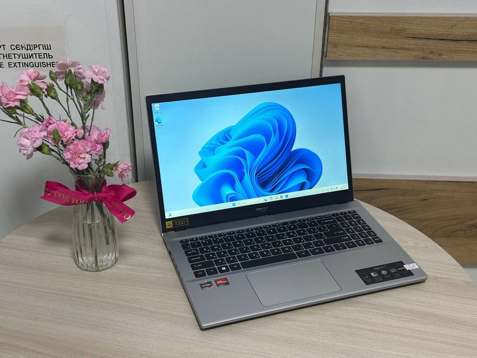 Acer Aspire 3  Ryzen 7 5700