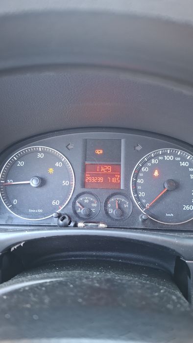VOLKSWAGEN Touran 2004 — imagine 4
