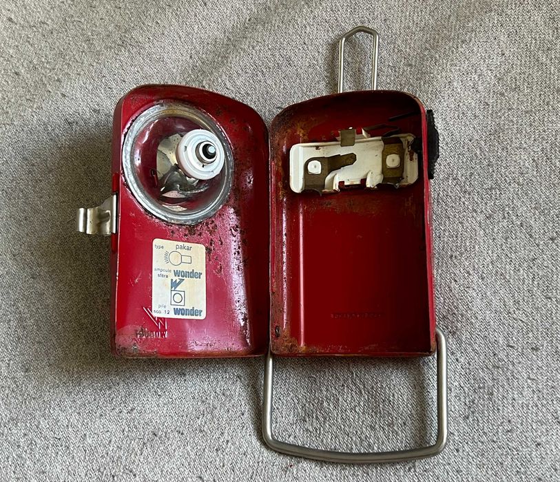 Lanterna franceza WONDER Signal fabricata în Franța - veche - colectie