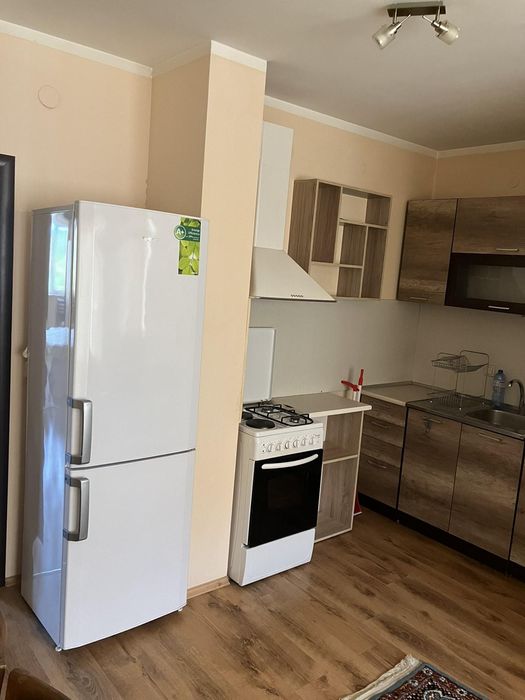 Дава се под наем Тристаен апартамент в Пловдив, Христо Смирненски - 90 кв.м за 425 € - Снимка #3