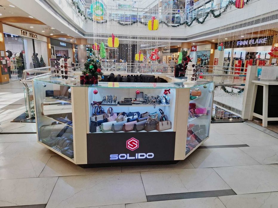 Продаю островок в ТРЦ Спутник