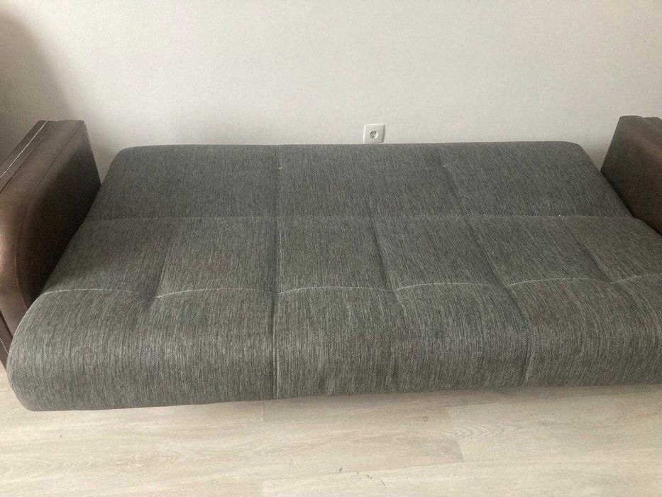 Продам диван с 2 креслами