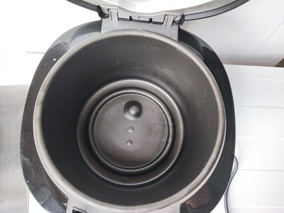 Friteuza Tefal Uno FF215D30, 1KG , 1.8L, 150°C-190°C , 4 persoane