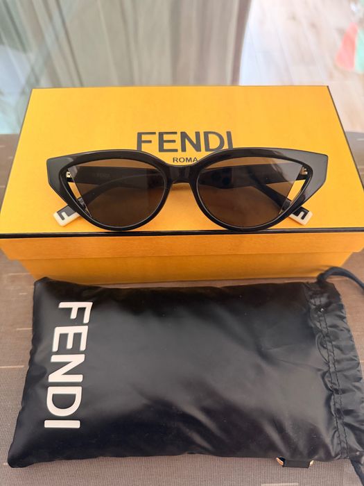 Слънчеви очила Fendi