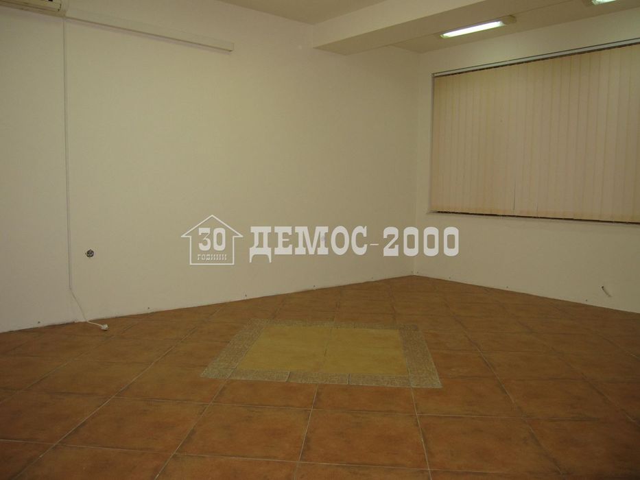 Дава се под наем Офис в Варна, Левски - 140 кв.м за 612 € - Снимка #8