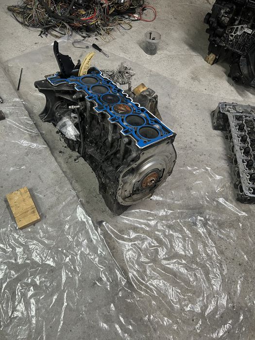 Двигател БМВ N53B25A на части