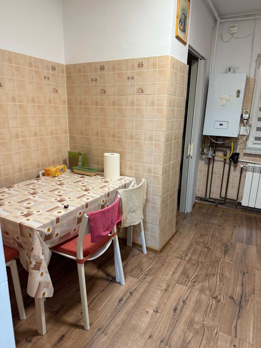 inchiriez apartament 3 camere