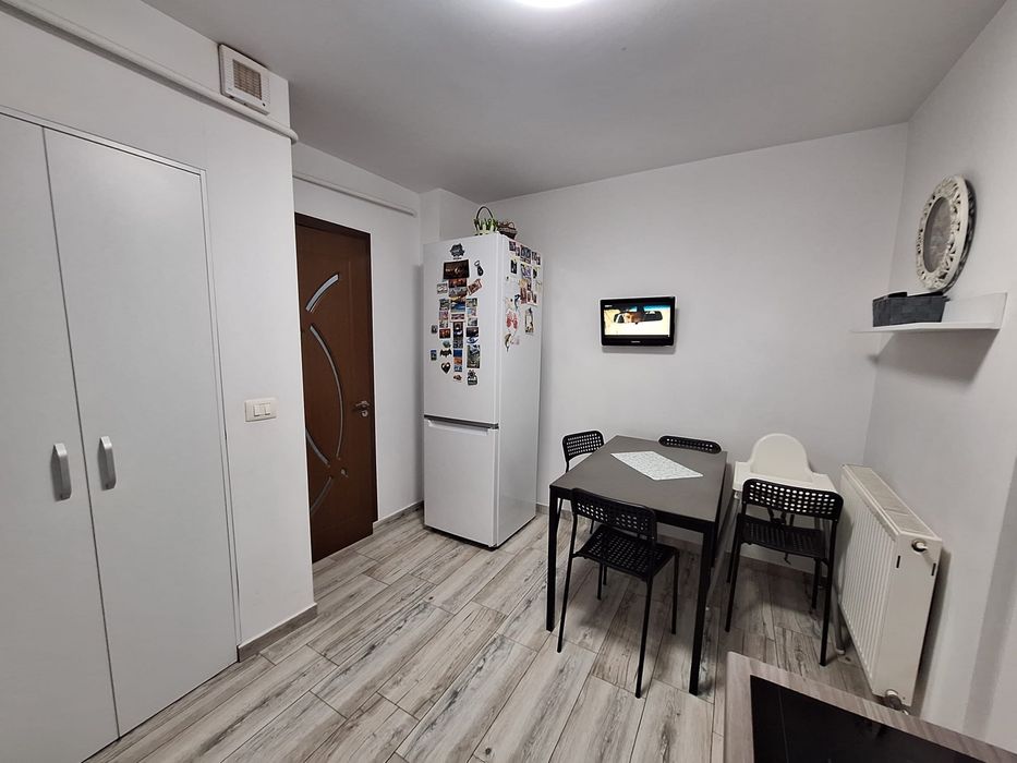 Vand Apartament 3 camere Rm Sarat