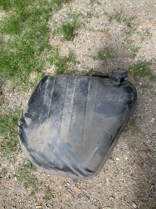 Решетка радиатора Зил, бензобак