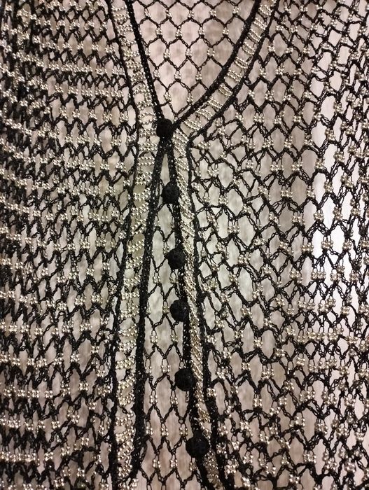 Продам жилетку из бисера