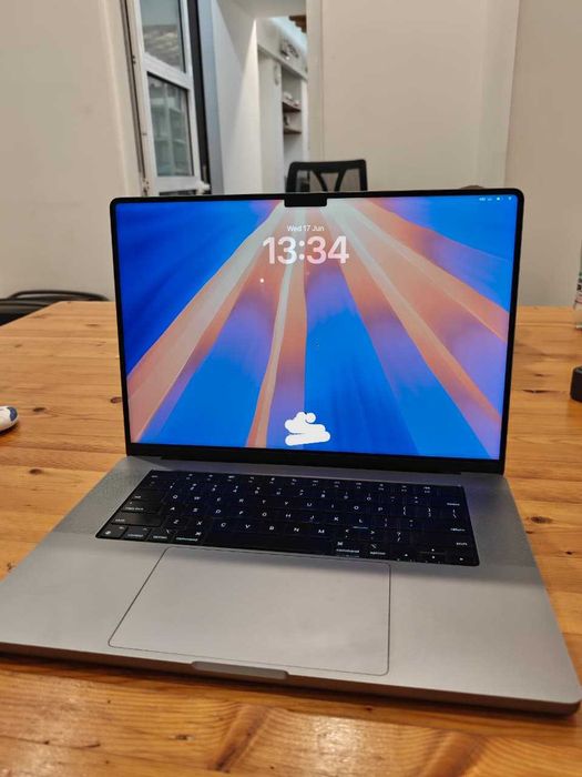 Macbook Pro 16 M2 pro