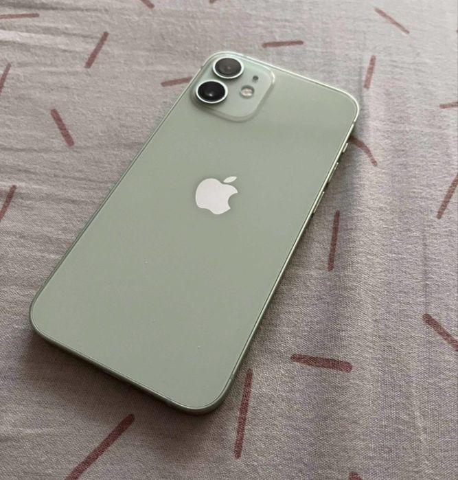 Vând iPhone 12 Mini