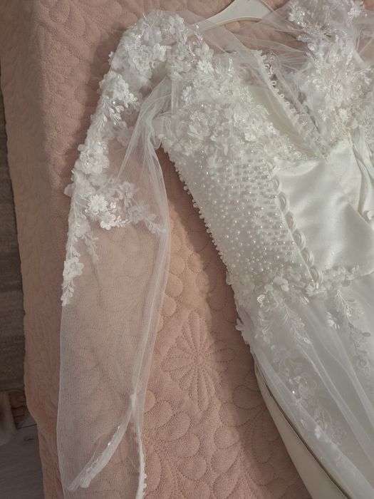 Vand rochie de mireasa