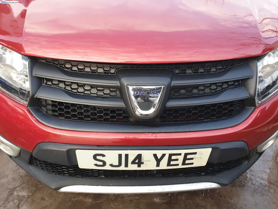 Grila Centrala cu Emblema Sigla de pe Bara Spoiler Fata Dacia Sandero 2 Stepway 2012 - 2016 [Q0002]