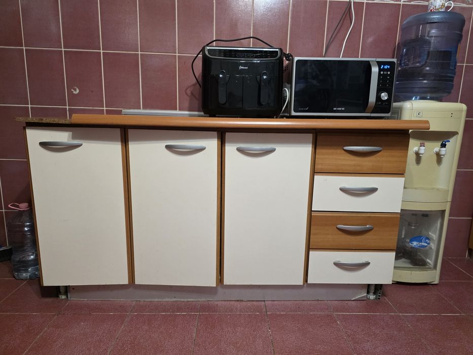 Mobila de bucătărie cu hota si chiuveta bonus