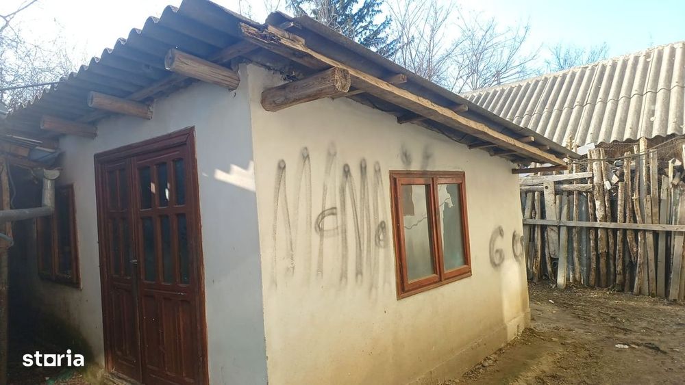 Apartament 3 camere + garaj + anexe + teren – Berești, Galați