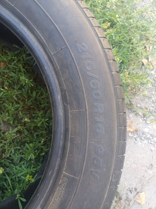 Продам  шины YOKOHAMA 215/60 R16