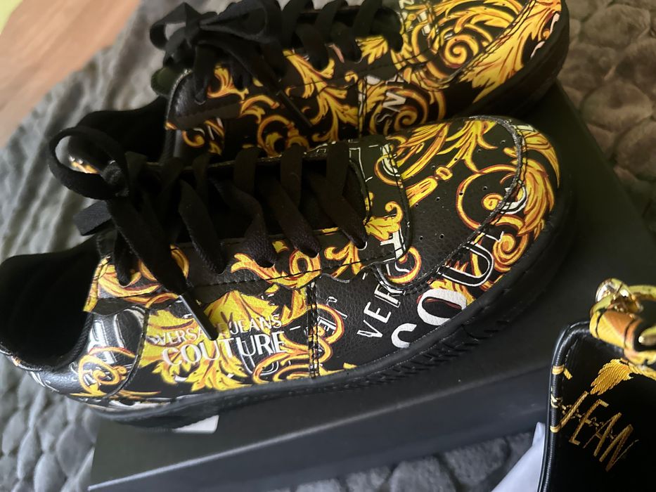 Обувки и чанта Versace