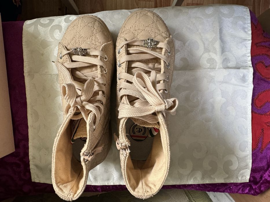 Продам ботиночки