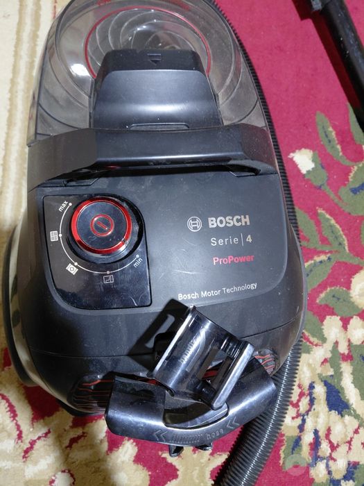 Пылесос Bosch Serie 4