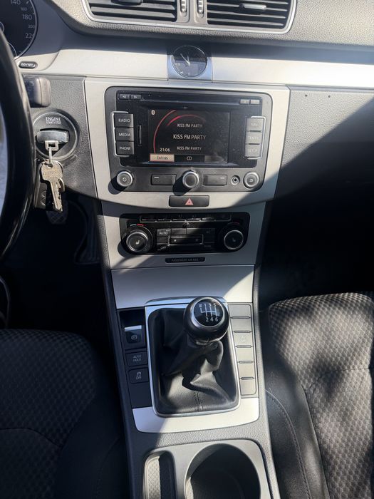 VOLKSWAGEN Passat 2011 — imagine 5