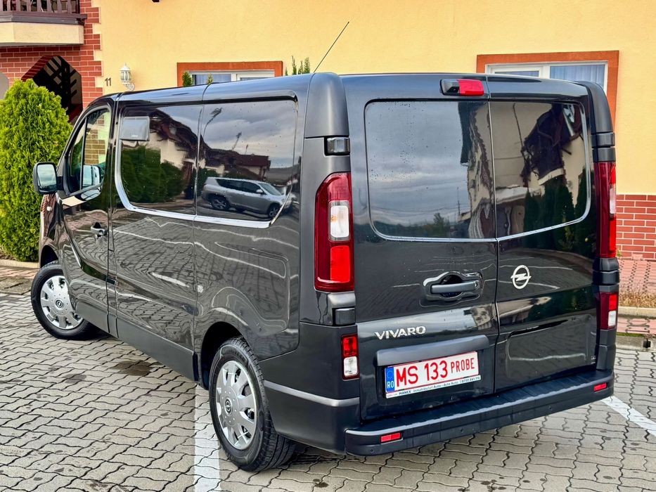 Opel Vivaro 2015