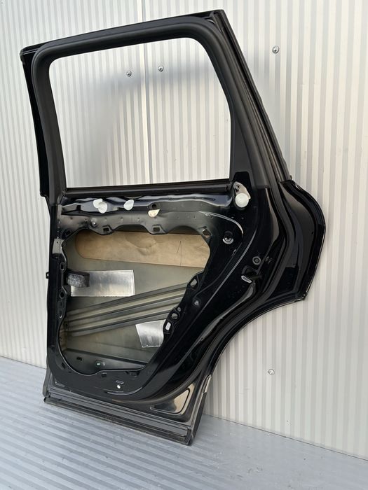 Usa dr spate vw Touareg 7P  cod de culoare LC9X 2011-2015
