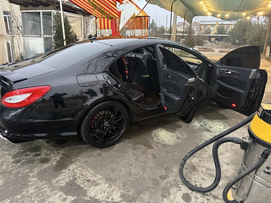 Ideal holatdagi Mercedes benz Cls 218 banan