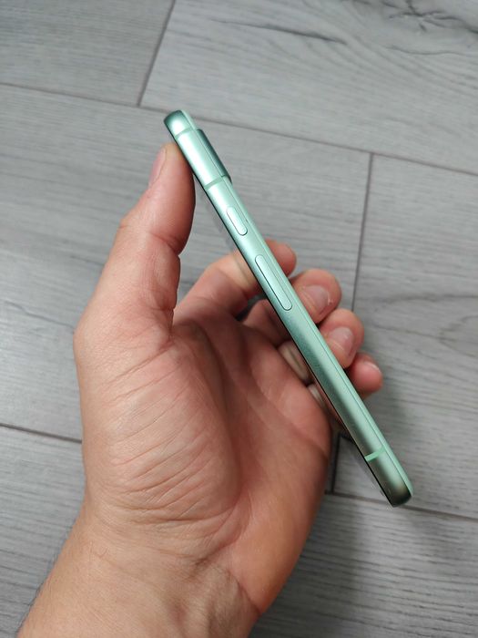 Google Pixel 8a verde