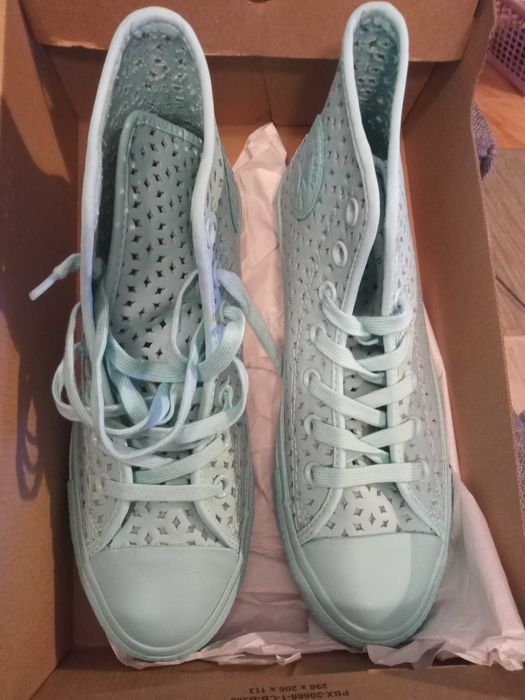 Converse кожени кецове - нови