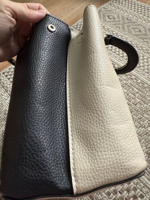 Geantă Guess