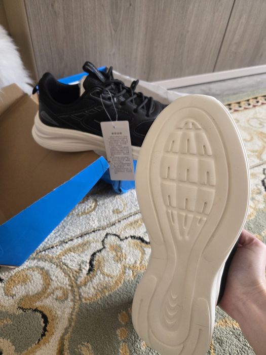 Кросовки мужские 40-41размер