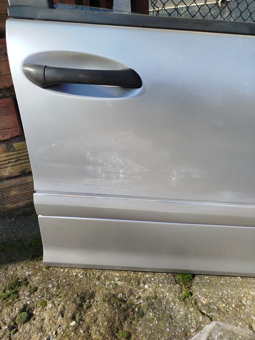 Предна дясна врата за Мерцедес w203 фейслифта 2005