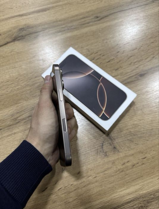 Iphone 16 Pro Desrt Titanium