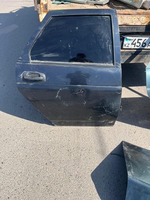 Приора запчасти дверь бак багаж