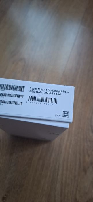 Продавам Xiaomi Redmi Note 14 Pro Midnight Black 8GB RAM 256 ROM - гаранционен
