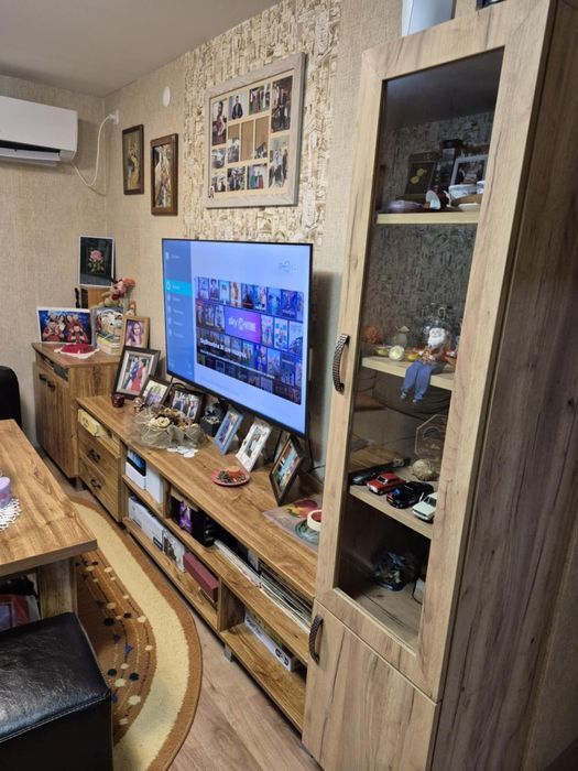 Дълъг шкаф, шкаф с две врати, витрина