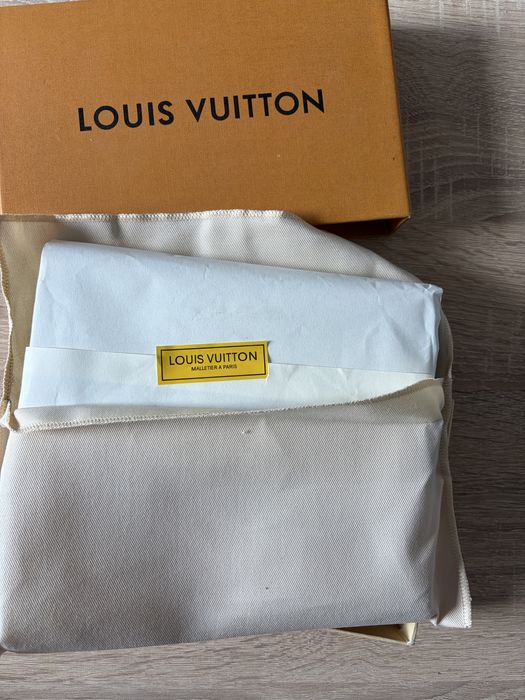 Louis Vuitton  Wallet