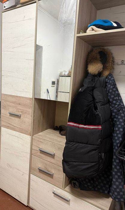 Срочно продам шкаф  Прихожую